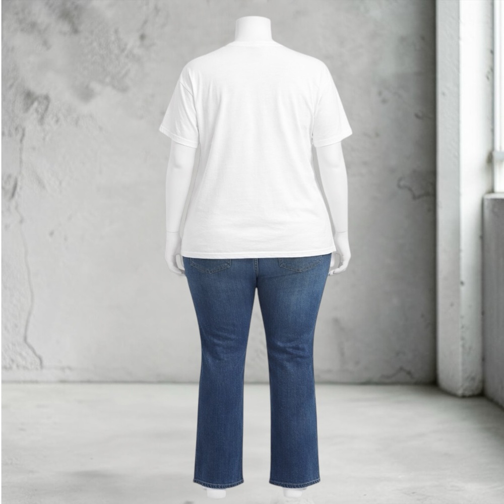 New “Denim and Pearls@ Graphic Tee - White - Picture 12 of 13